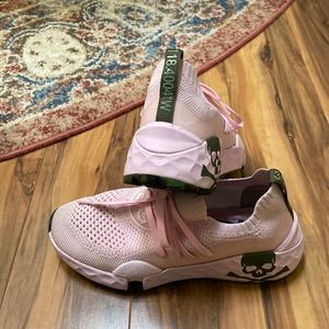Pink Camo GFore golf shoes